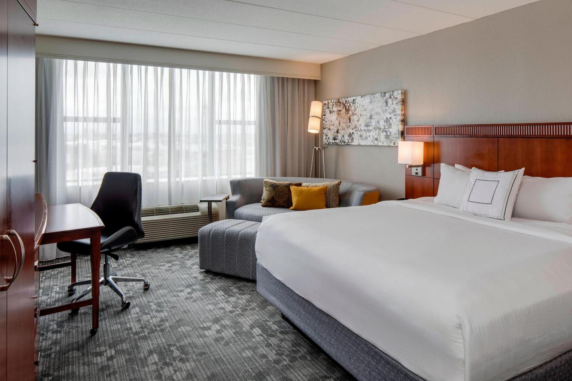 Courtyard By Marriott Boston Logan Airport Hotell Eksteriør bilde